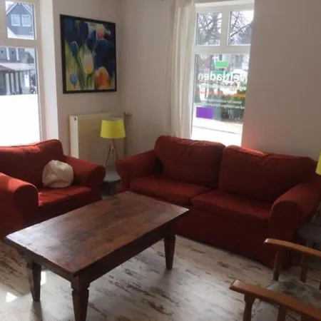 Apartment Erdgeschoss Bis 10 Personen Zentrum *