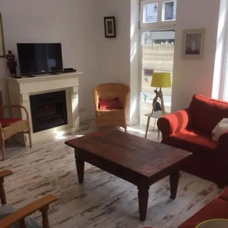 Erdgeschoss Bis 10 Personen Zentrum 아파트