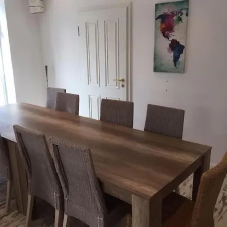 Erdgeschoss Bis 10 Personen Zentrum *