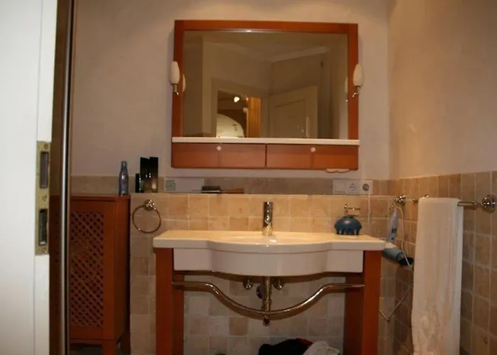 Erdgeschoss Bis 10 Personen Zentrum アパート *